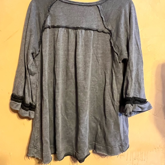 Free People S/P Oversized Raw Edge Sweatshirt Lace trim - Picture 10 of 12